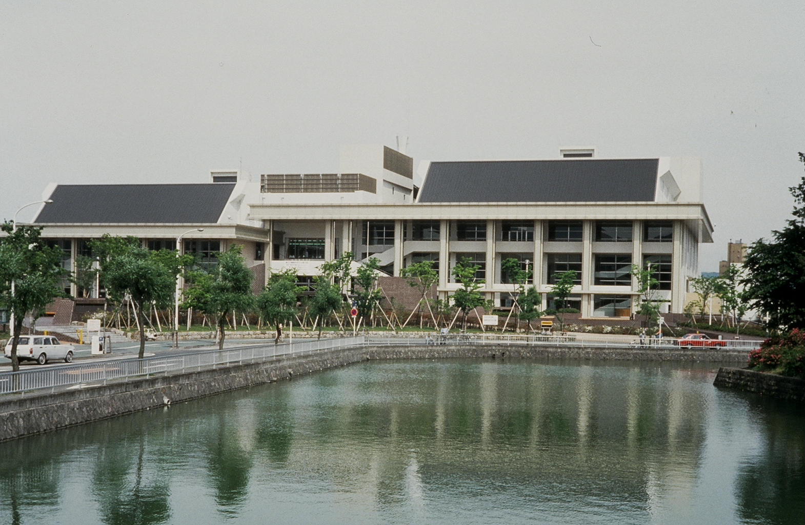 静岡市民文化会館外観